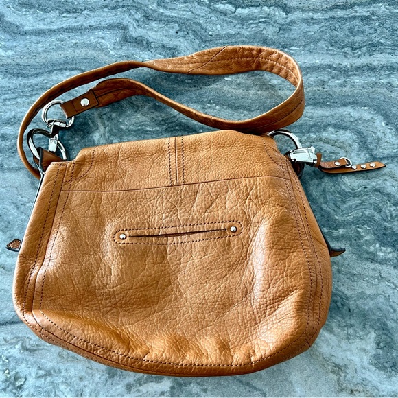 B Makowsky camel color crossbody bag - Picture 2 of 7